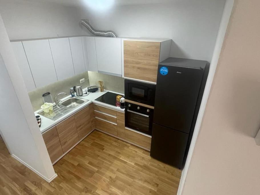 Sui' Apartment Тирана Экстерьер фото